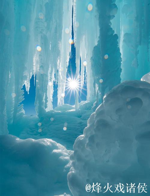 冬日赛里木湖华丽展现,冰推冰泡冰花点缀奇景 冬日赛里木湖华丽展现,冰推冰泡冰花点缀奇景